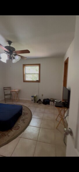 Building Photo - 280 Norris Shores Dr