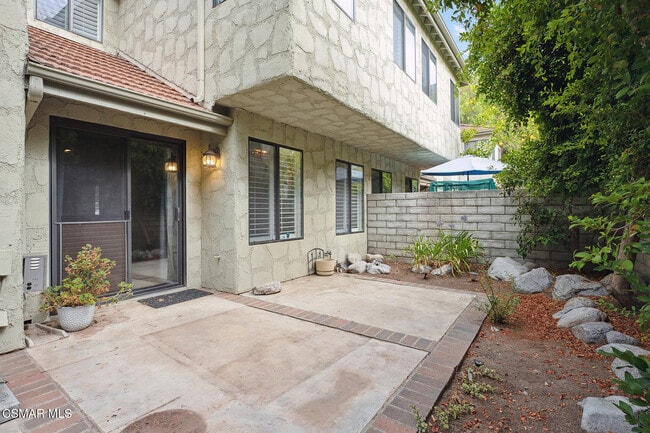 Building Photo - 29723 Strawberry Hill Dr