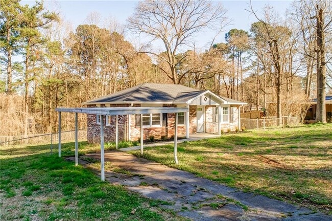 Building Photo - 4652 Old Cowan Rd