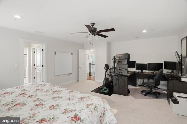 Building Photo - 722 Whitneys Landing Dr