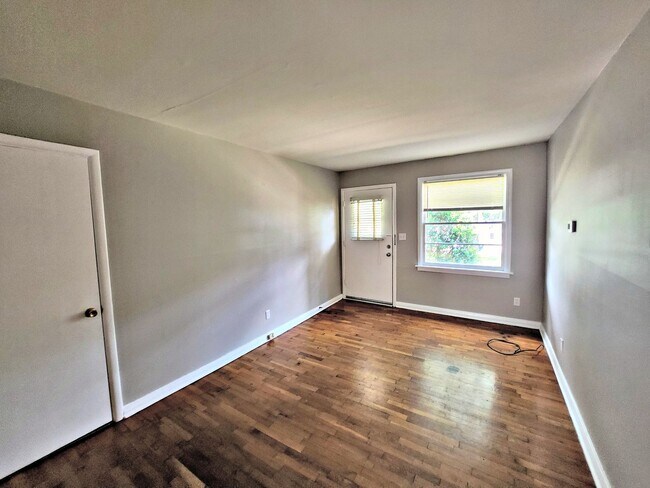 Building Photo - 1509 Randolph Ave SE