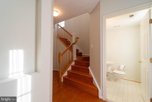 Building Photo - 2739 Manhattan Pl
