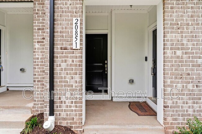 Building Photo - 20851 Owenmore Ter