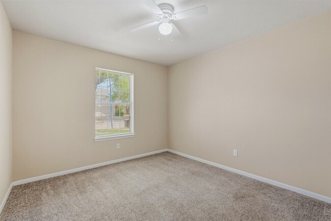 Building Photo - 5911 Camron Point Cir