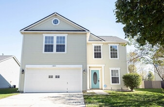 Building Photo - 859 Runnymede Dr