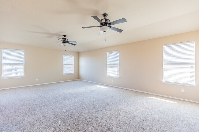 Building Photo - 1744 Emerald Edge