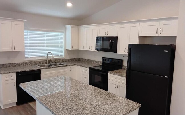 Building Photo - 16171 SW 44th Cir