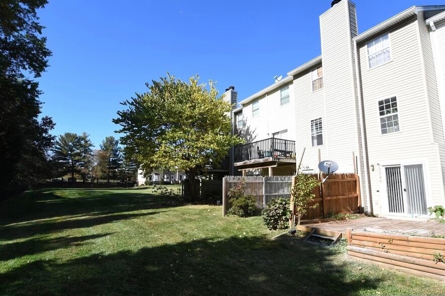 Building Photo - 13246 Bayberry Dr