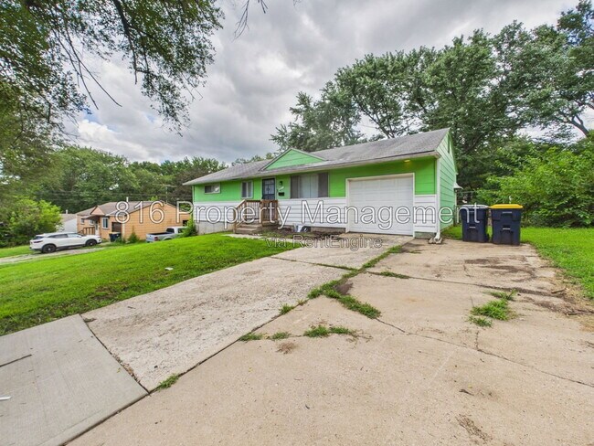 Building Photo - 8511 Crystal Ave