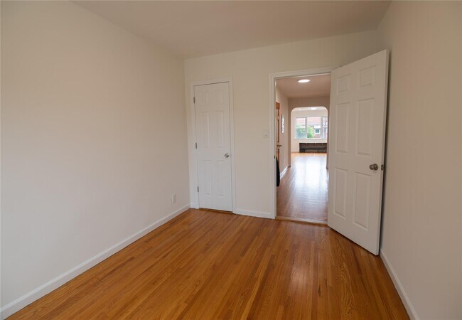 Building Photo - 22-14 49th St