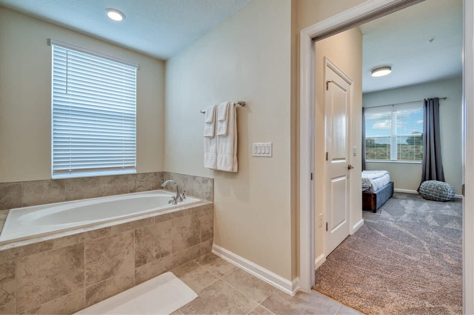 Building Photo - 891 Ocean Course Ave