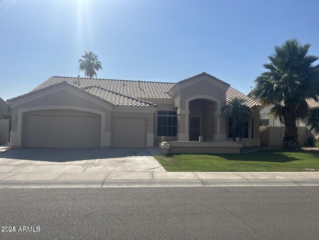 Building Photo - 3160 S Greythorne Way