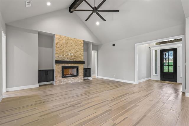 Building Photo - 1064 Glenoaks Dr