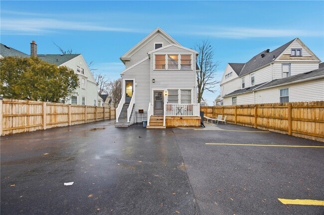 Building Photo - 6 Highland Park