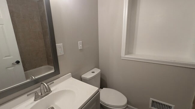 Building Photo - 311 Orchard Ln