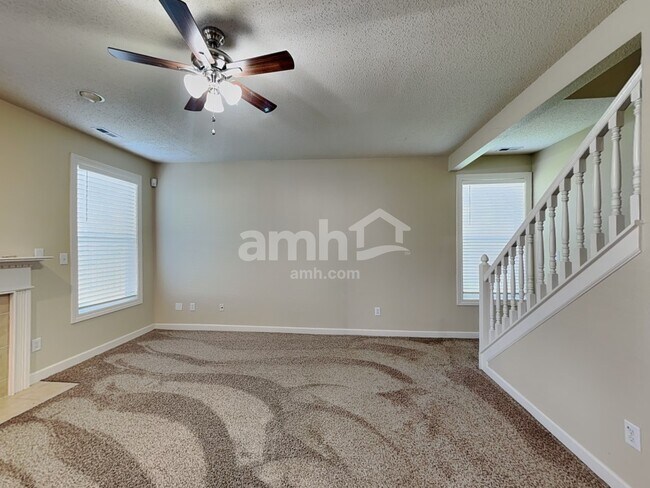 Building Photo - 5647 James Blair Dr