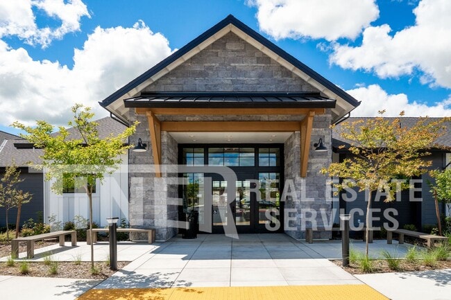 Building Photo - 2231 Oswego St