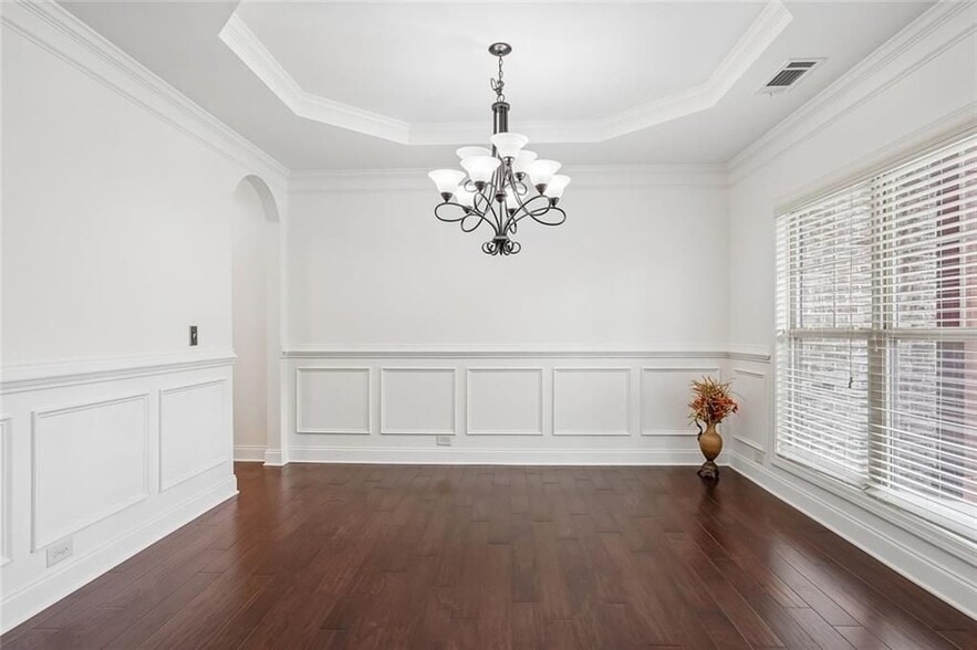 Building Photo - 5811 Kendrix Ridge Dr