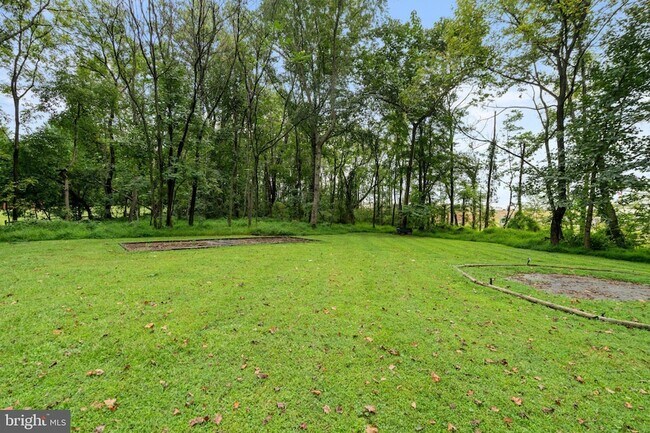 Building Photo - 41433 Red Hill Rd