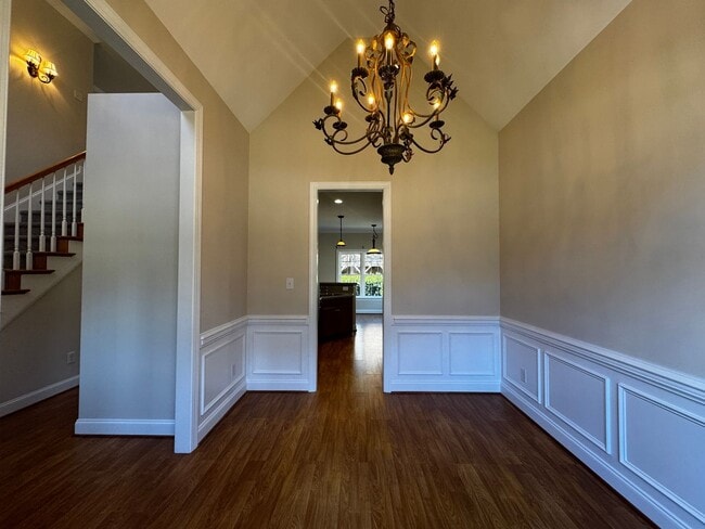 Building Photo - 181 New Hampshire Ct