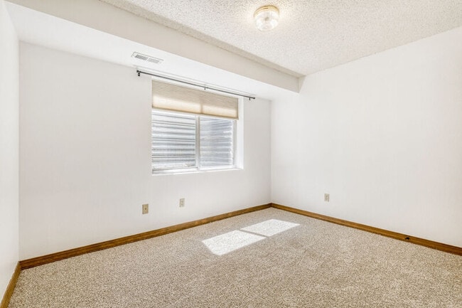 Building Photo - 6185 Wheatgrass Dr