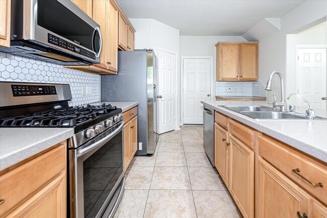 Building Photo - 14 Nestlewood Pl