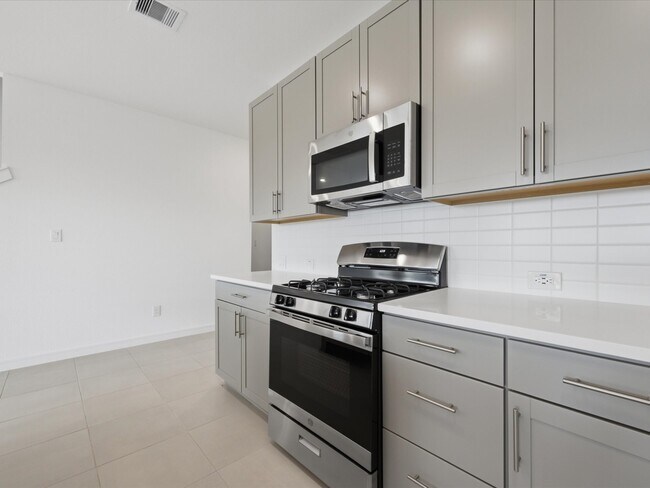 Building Photo - 359 W Rose Marie Ln