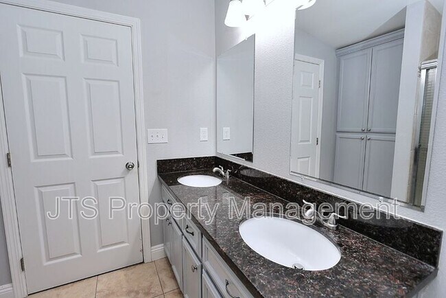 Building Photo - 2000 Belcot Rd