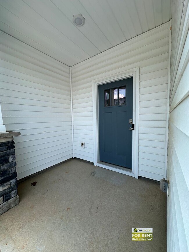 Building Photo - 3/2.5 Townhome Available Now!