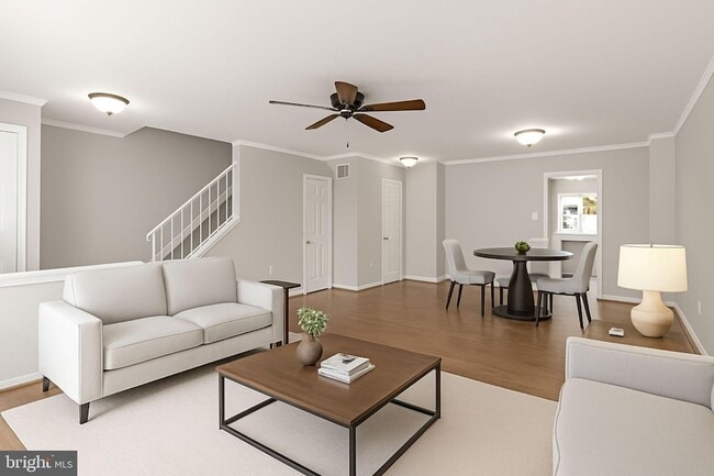 Building Photo - 314 Woodleaf Ct