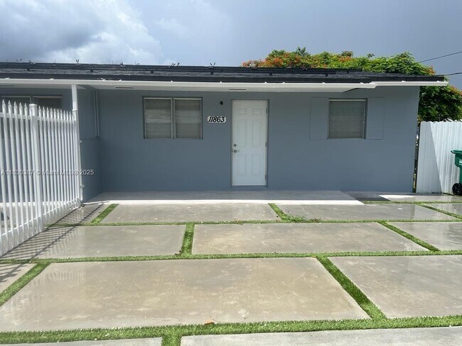 Primary Photo - 11863 SW 213th St
