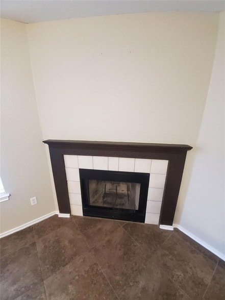 Building Photo - 2116 E Gann Hill Dr