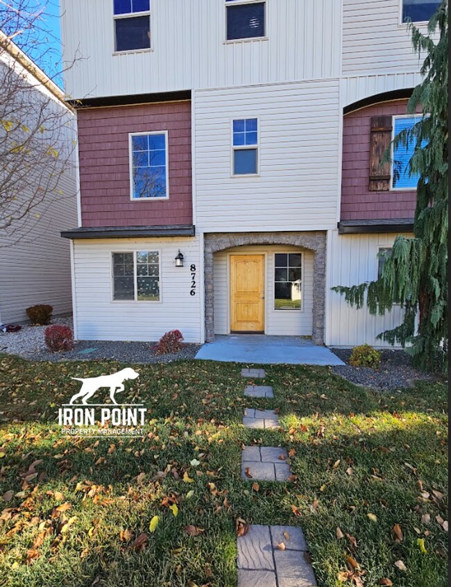 Primary Photo - 3bed/2.5 bath Townhome in Boise w/2 Car Garage, Community Pool & Fitness Center