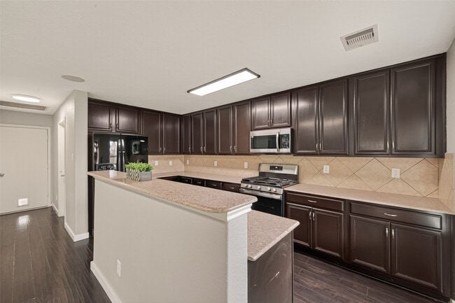 Building Photo - 18302 Walden Gate Ln