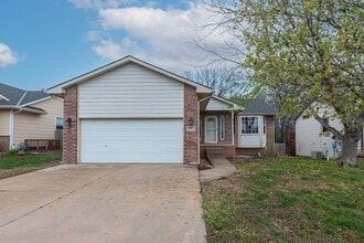 Building Photo - Beautiful 4 Bed 3 Bath in Andover School District!