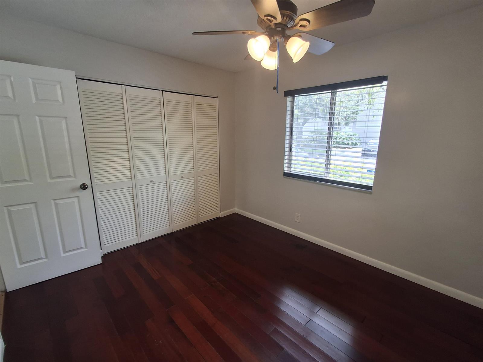 Building Photo - 512 Gardens Dr