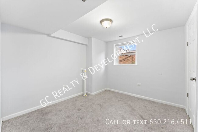 Building Photo - 1501 N Leamington Ave