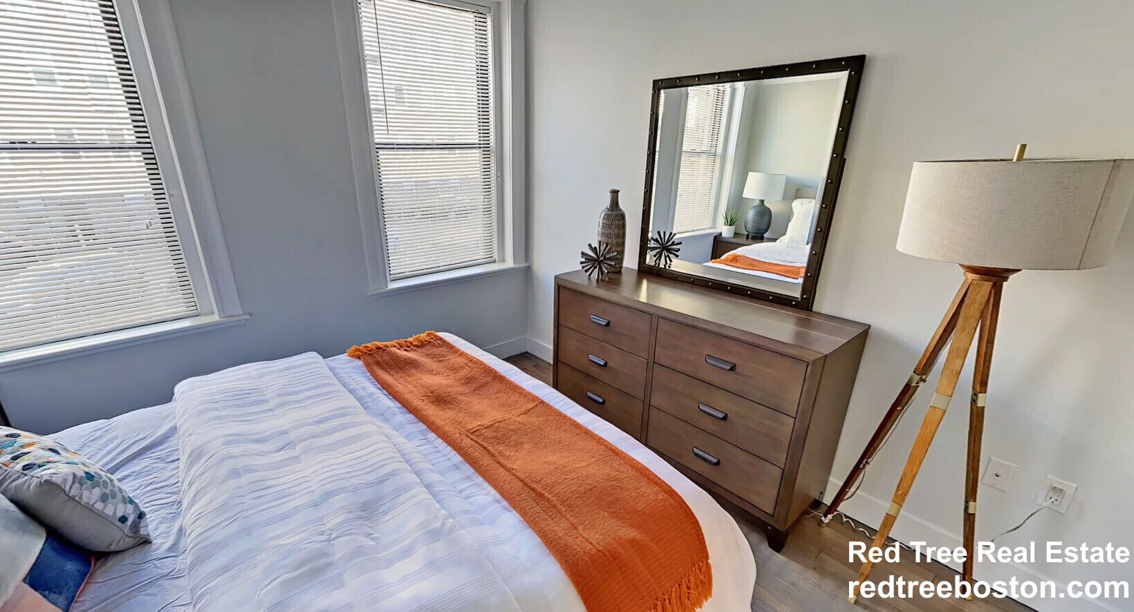 Building Photo - 81 Park Dr