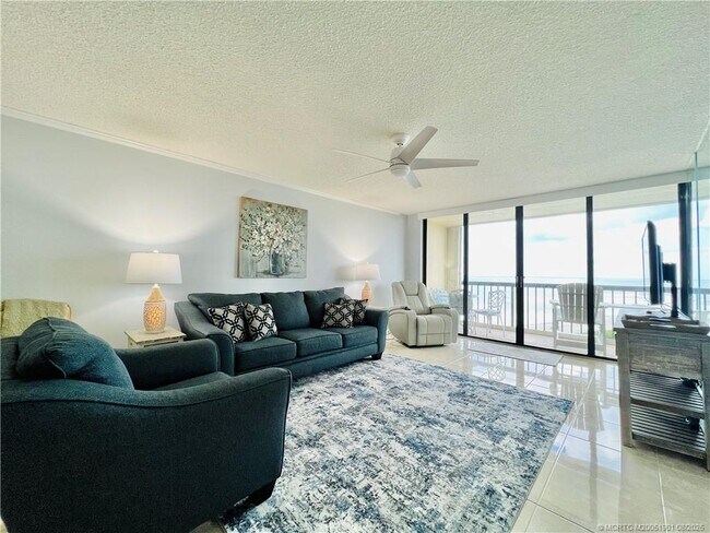 Building Photo - 9500 S Ocean Dr