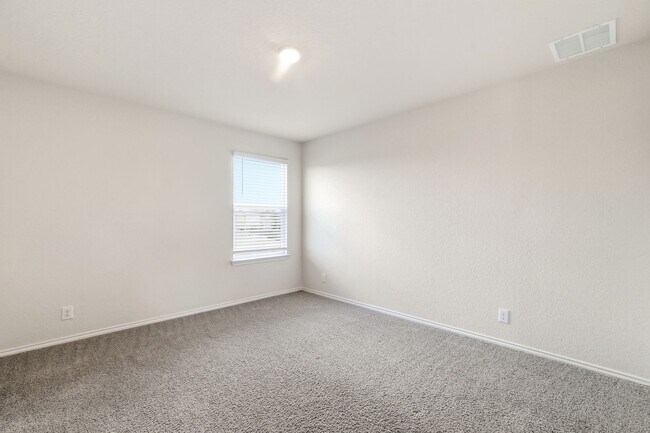 Building Photo - ***MOVE-IN SPECIAL: ONE WEEK FREE***Spacious Two-Story Home with Solar Panels, Luxury Features an...