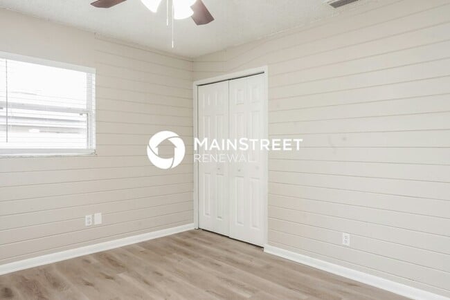 Building Photo - 3 Bedroom Pet-Friendly Home in KISSIMMEE, FL with Main Street Renewal