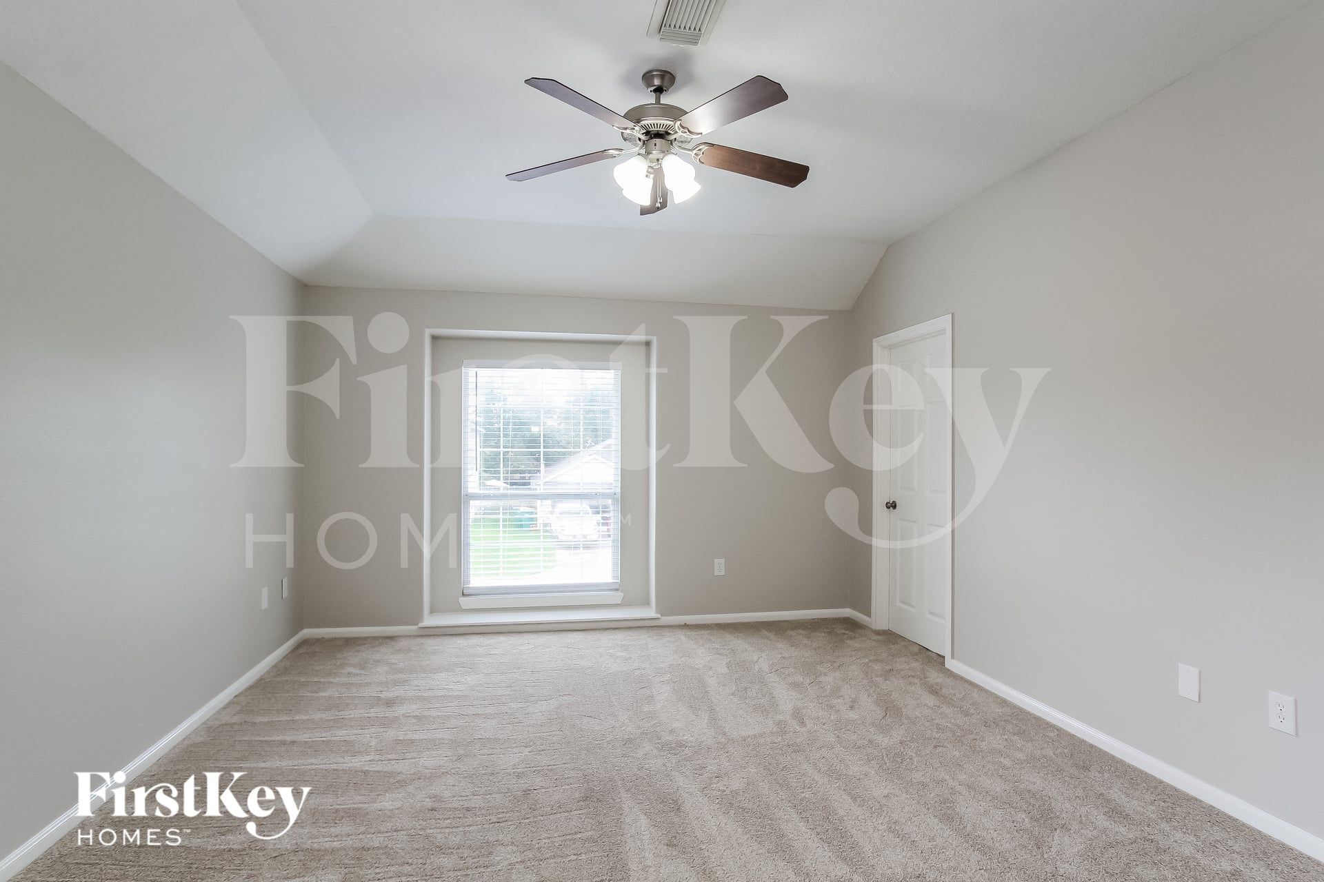 Building Photo - 1013 Arbor Way