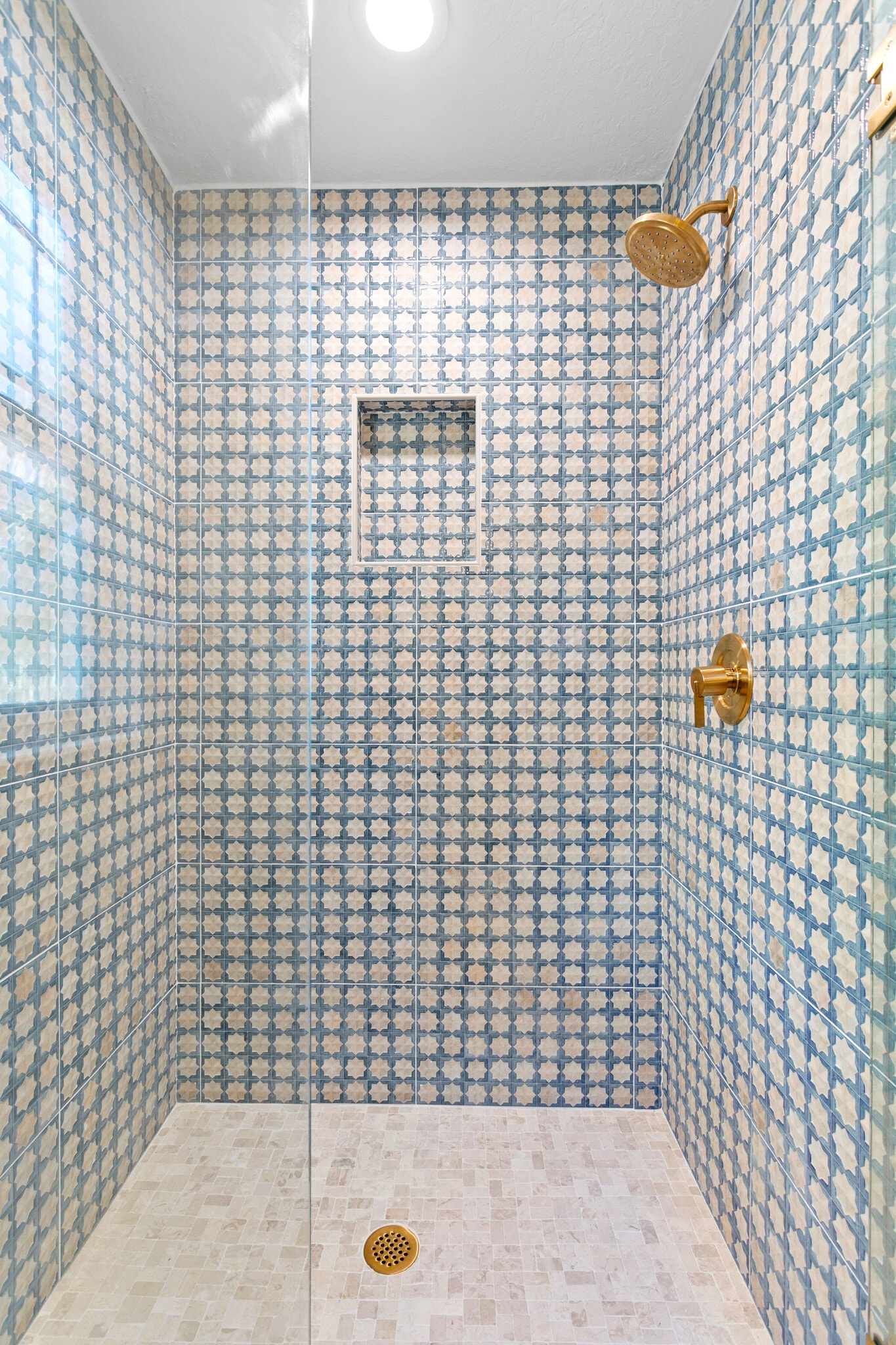 Building Photo - 2936 W Knights Ave