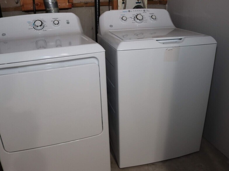 Building Photo - 19038 E Carmel Dr