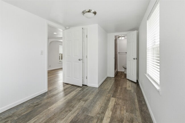 Building Photo - 5515 Avenue R