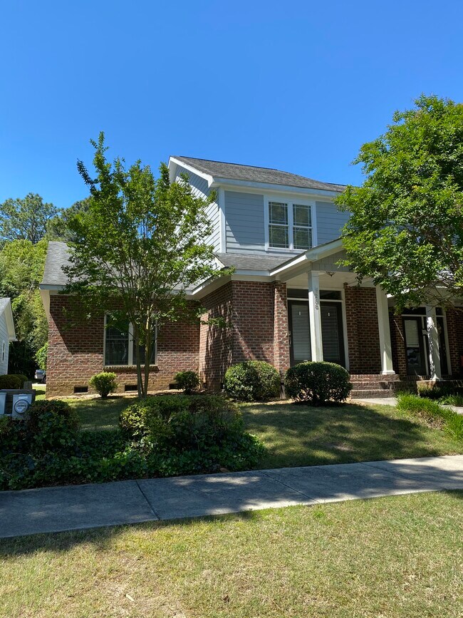Primary Photo - 258 E Delaware Ave