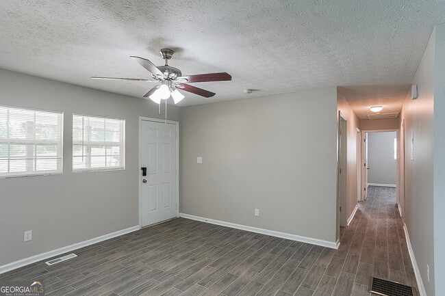 Building Photo - 200 Dodd St