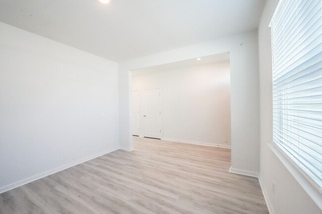 Building Photo - Available Soon!