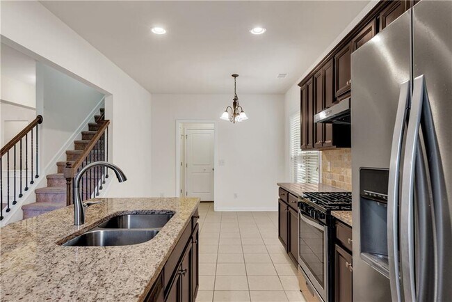 Building Photo - 4920 Breezewood Cir