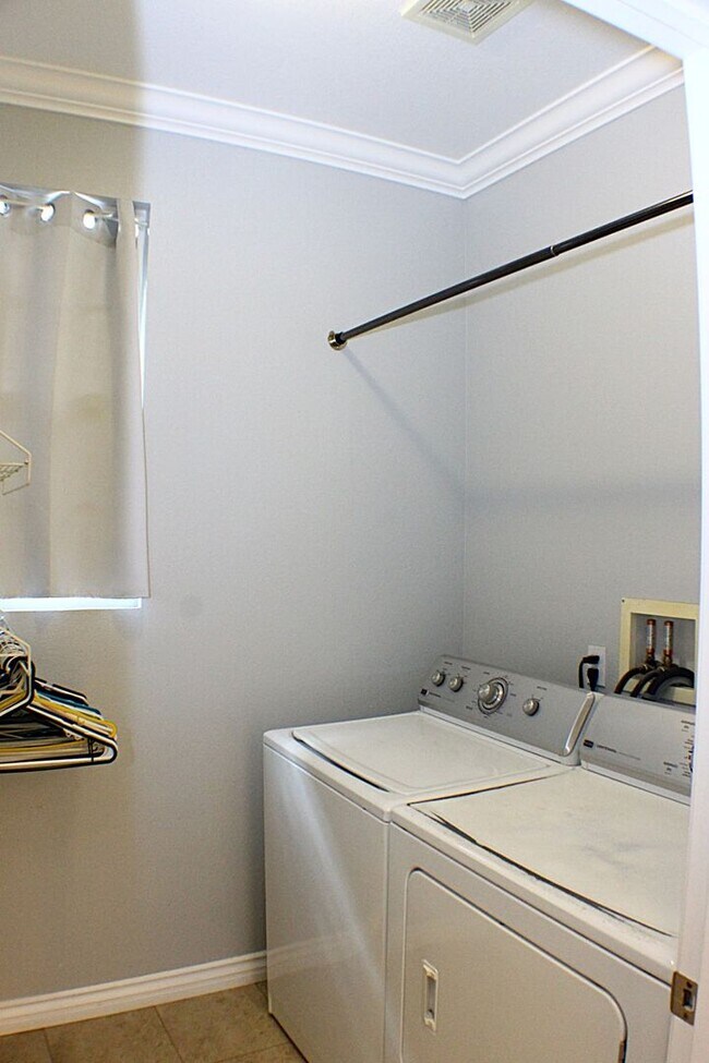 Building Photo - Single-Story Beauty with RV Parking in North Moreno Valley!